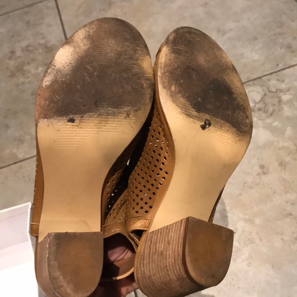 Steven Tan Perforated Suzy Heels 8 - Picture 4 of 5